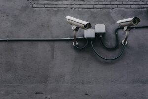 Sistem de camere de supraveghere: 5 atuuri incontestabile. Iată cum crește valoarea imobilului