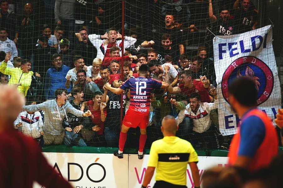 Photo abonament vs vanzare unica