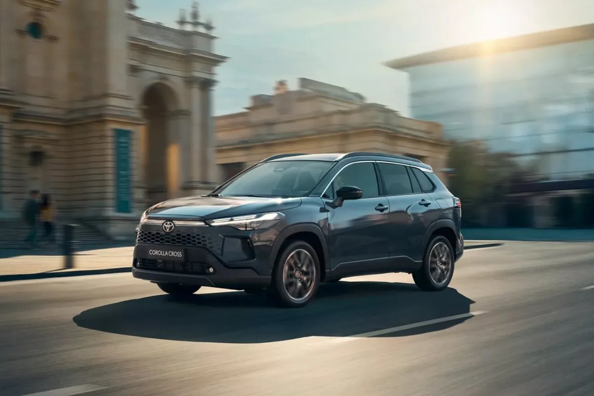 Toyota Corolla Cross Hybrid la Revlaco Motors Suceava