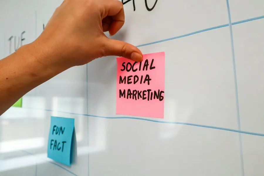 Photo social media business tips