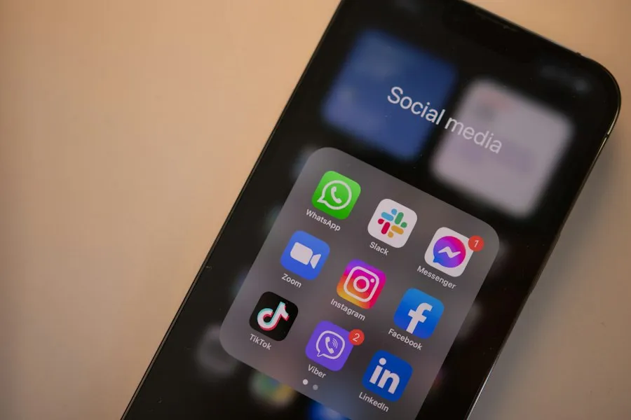Photo common social media mistakes business