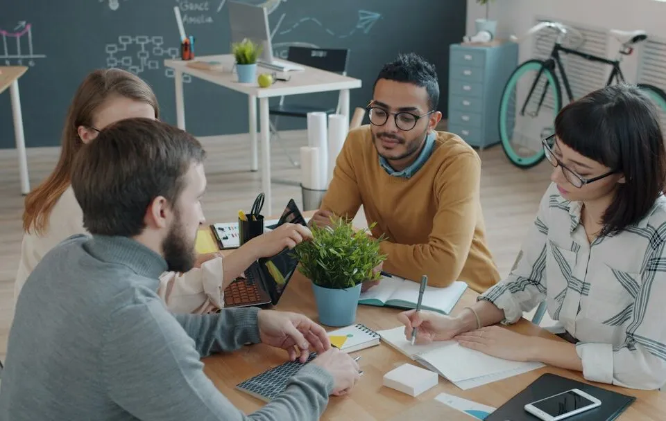 Photo brainstorming techniques for innovative team ideas